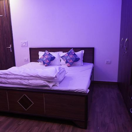 Own Stay New Delhi Exteriör bild