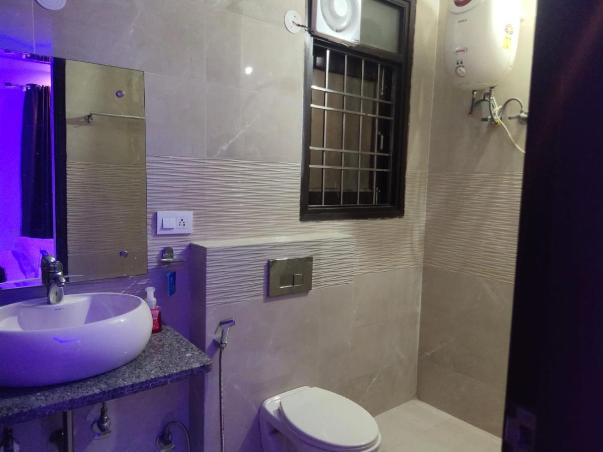 Own Stay New Delhi Exteriör bild