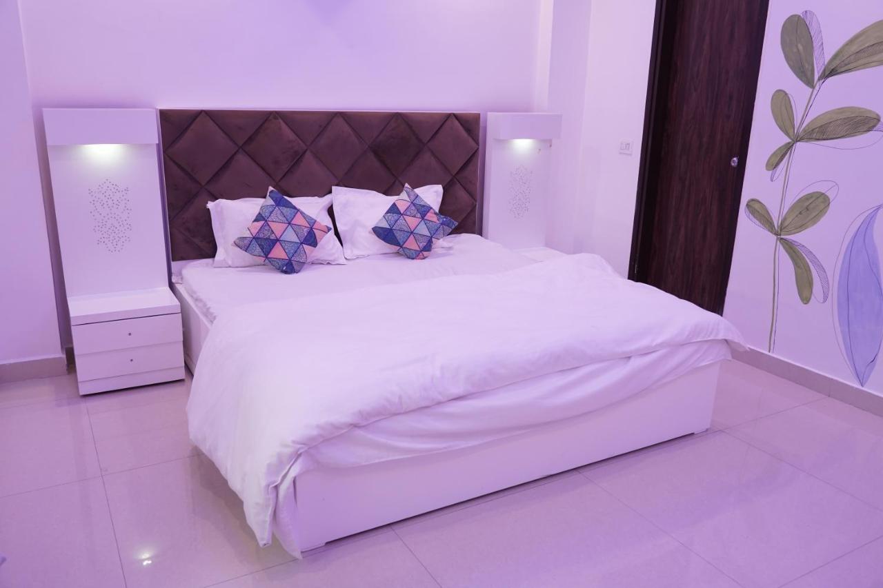 Own Stay New Delhi Exteriör bild