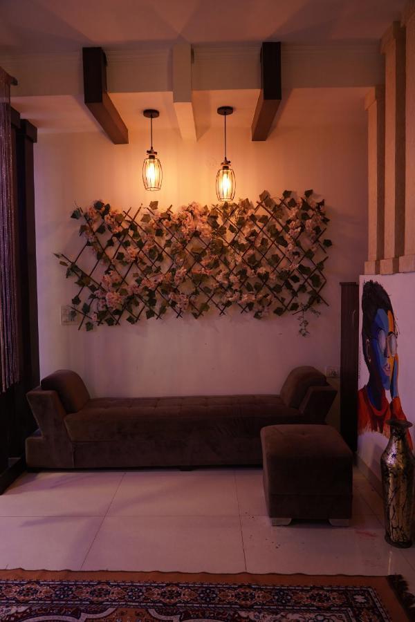 Own Stay New Delhi Exteriör bild