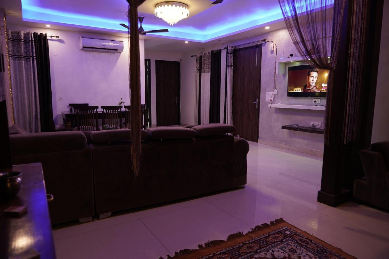 Own Stay New Delhi Exteriör bild