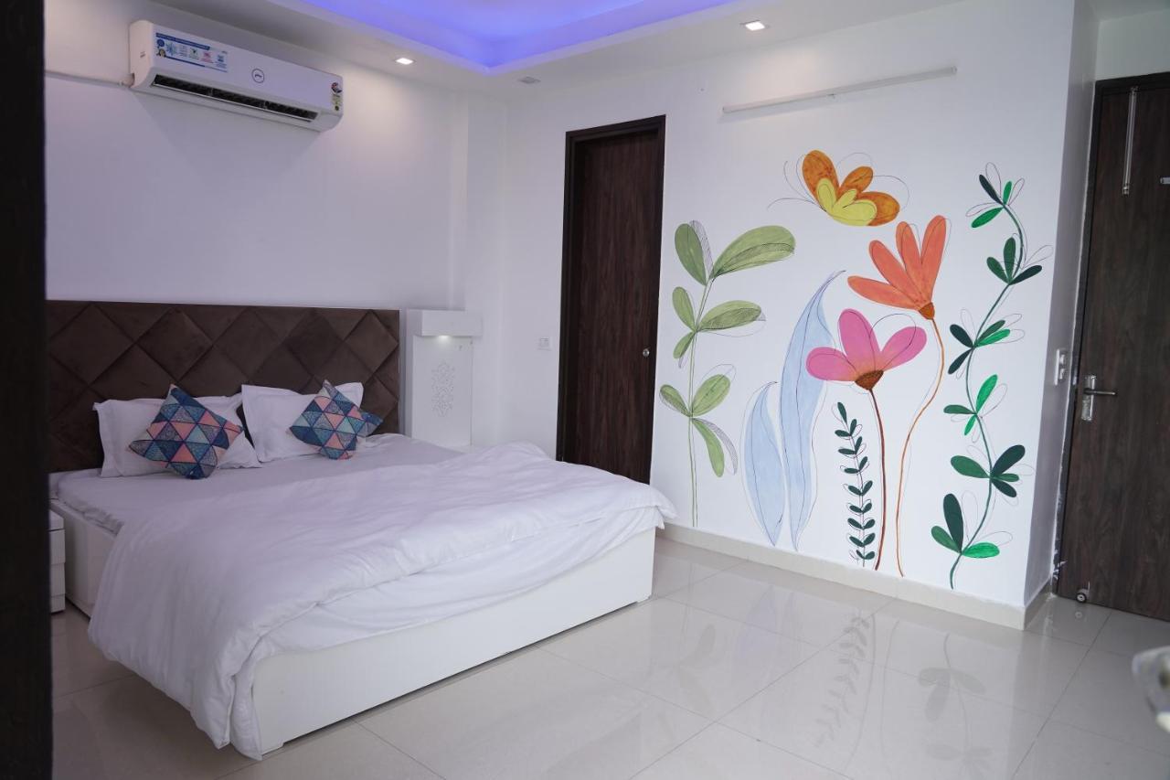 Own Stay New Delhi Exteriör bild
