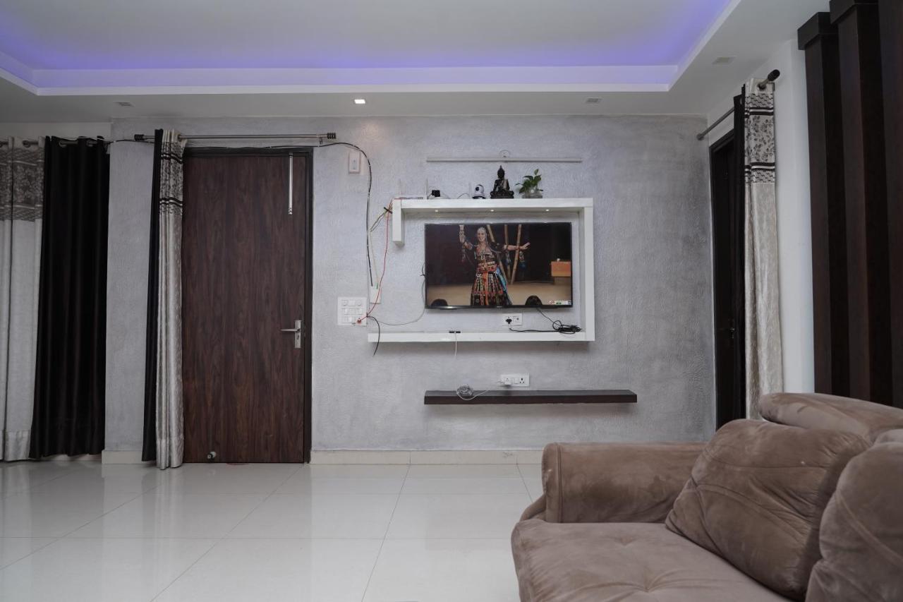 Own Stay New Delhi Exteriör bild