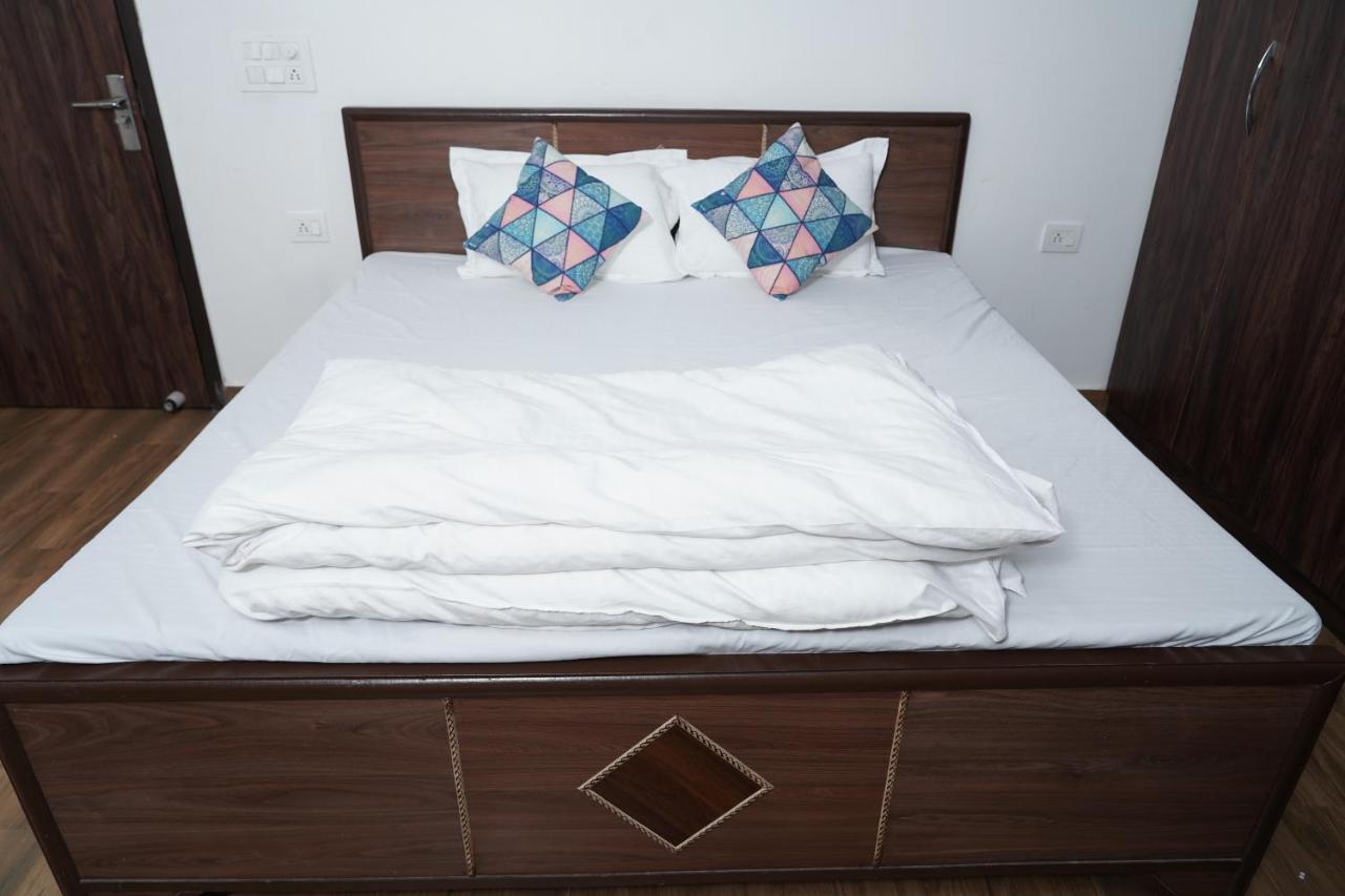 Own Stay New Delhi Exteriör bild