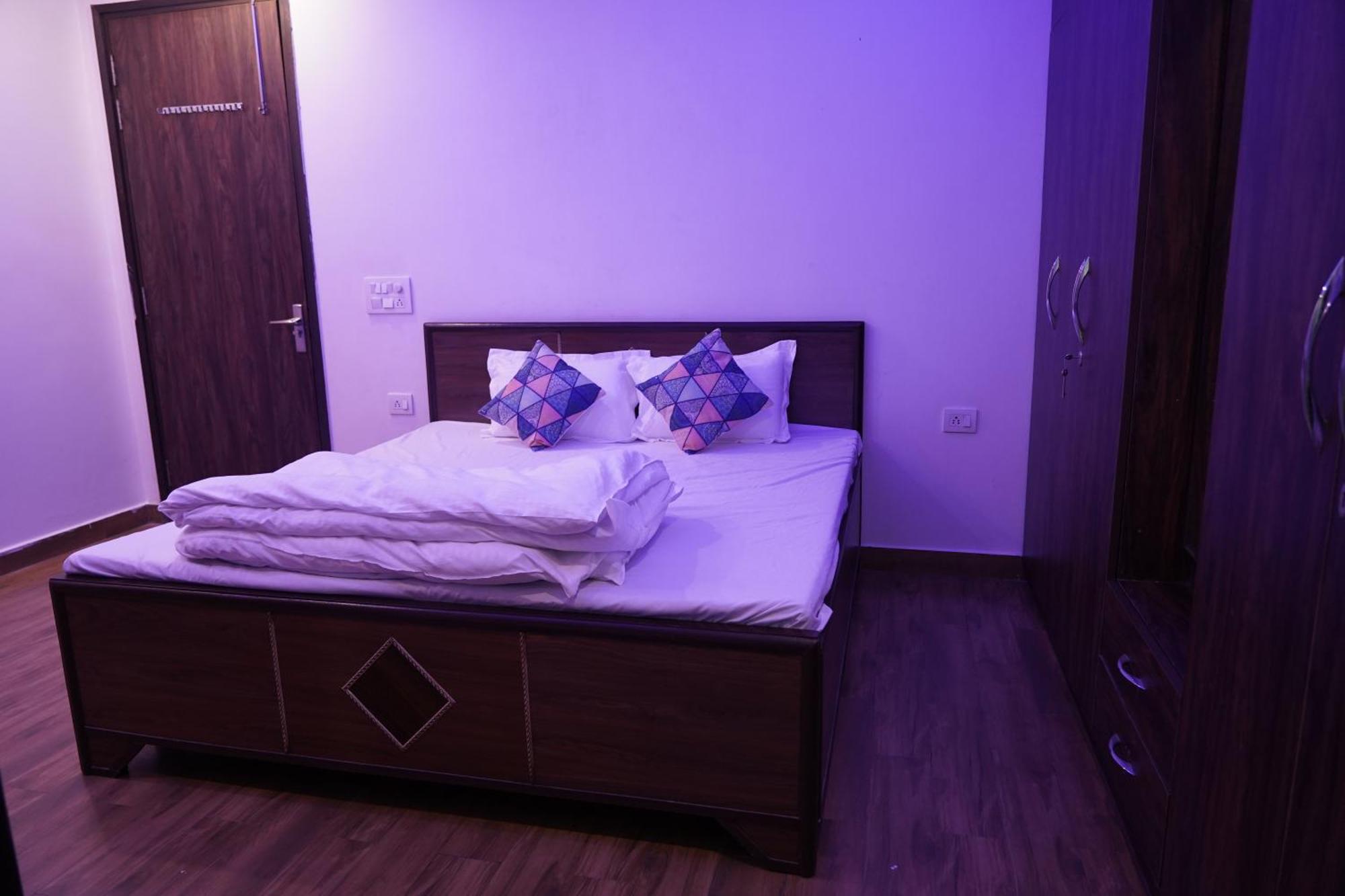 Own Stay New Delhi Exteriör bild