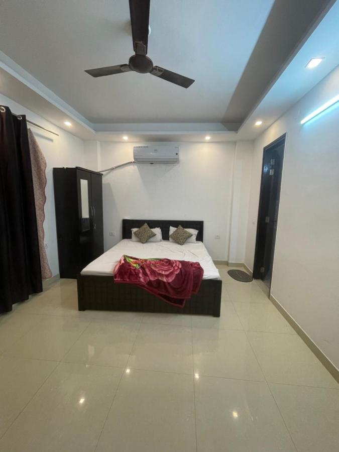 Own Stay New Delhi Exteriör bild